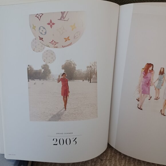 Coffee table book Louis Vuitton Marc Jacobs - Picture 3 of 5